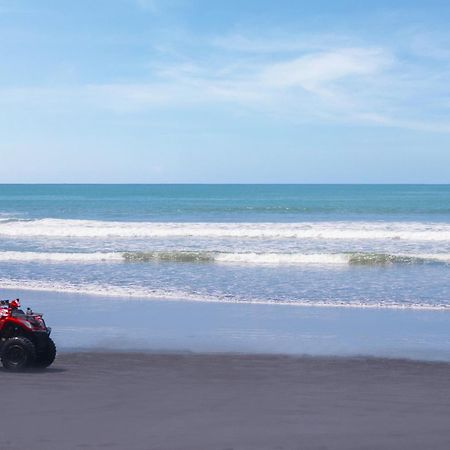 Bali Beach Glamping Selemadeg Exteriör bild